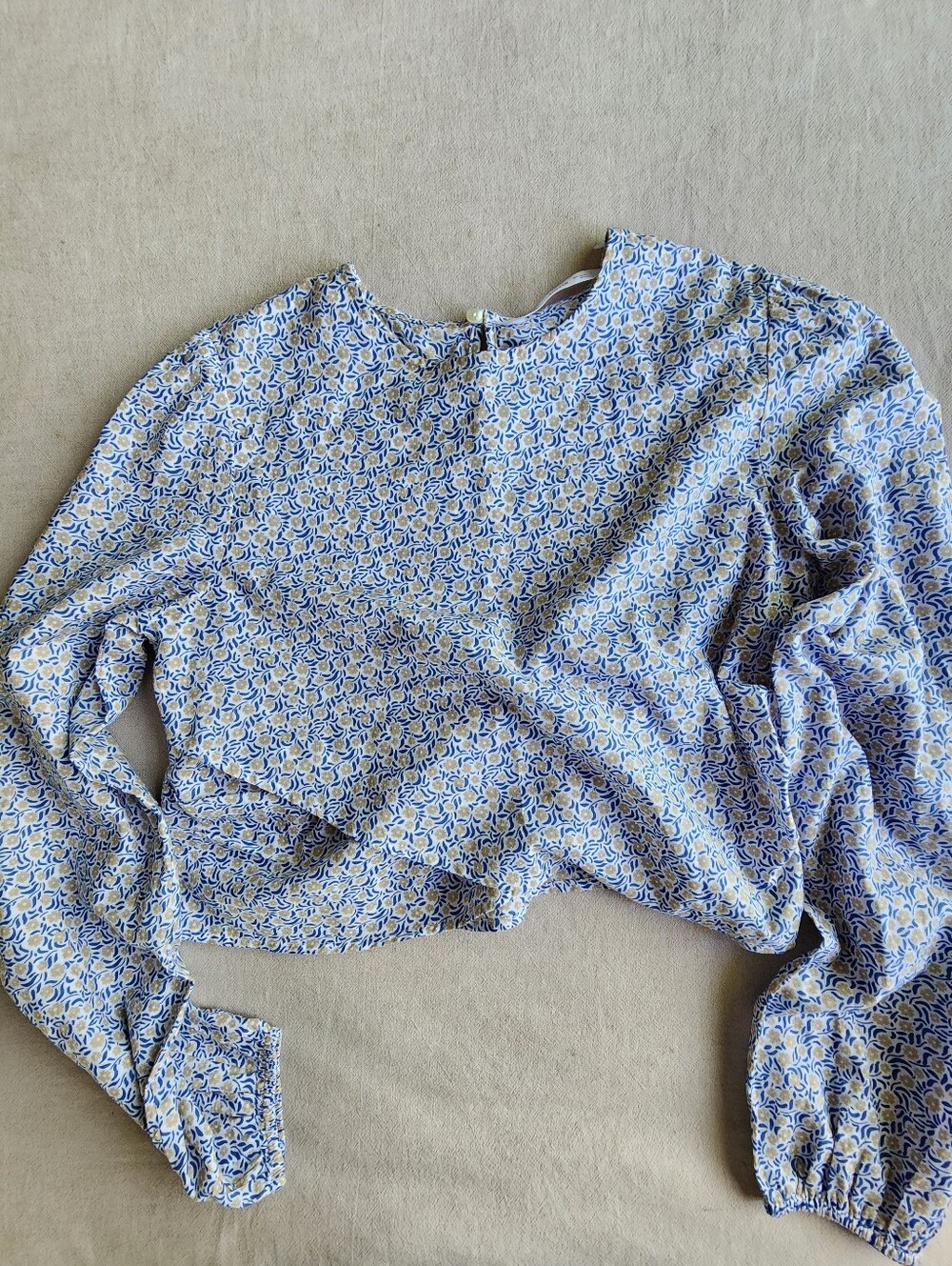 Mango Cropped Floral Longsleeve Blouse